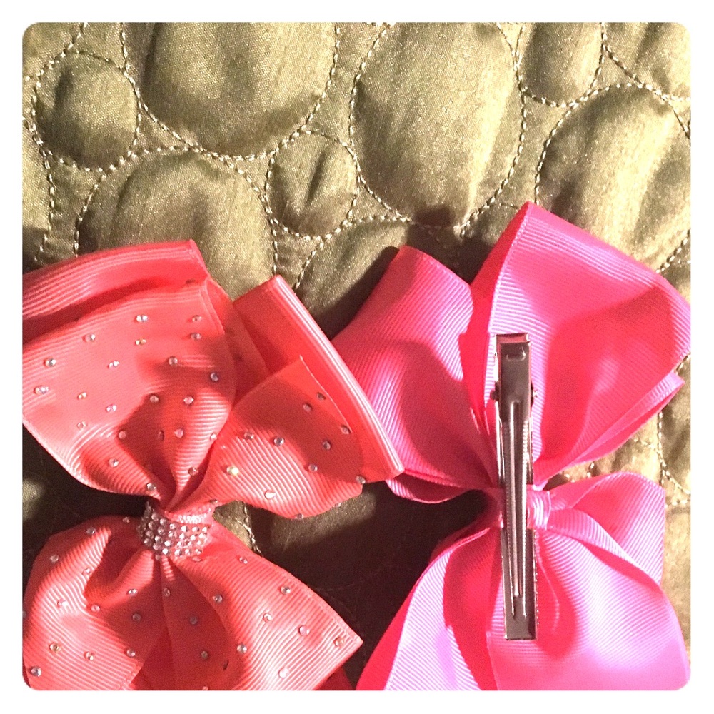 Girls hair bows 3/$5